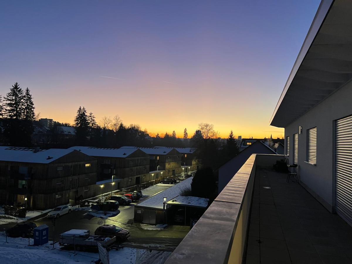 Unique Zentrale Moderne 2 Zimmer Wohnung nahe dem Park Villingen-Schwenningen Exterior foto